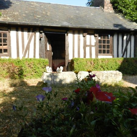 Le gîte des Trois Vaches Brionne Extérieur photo